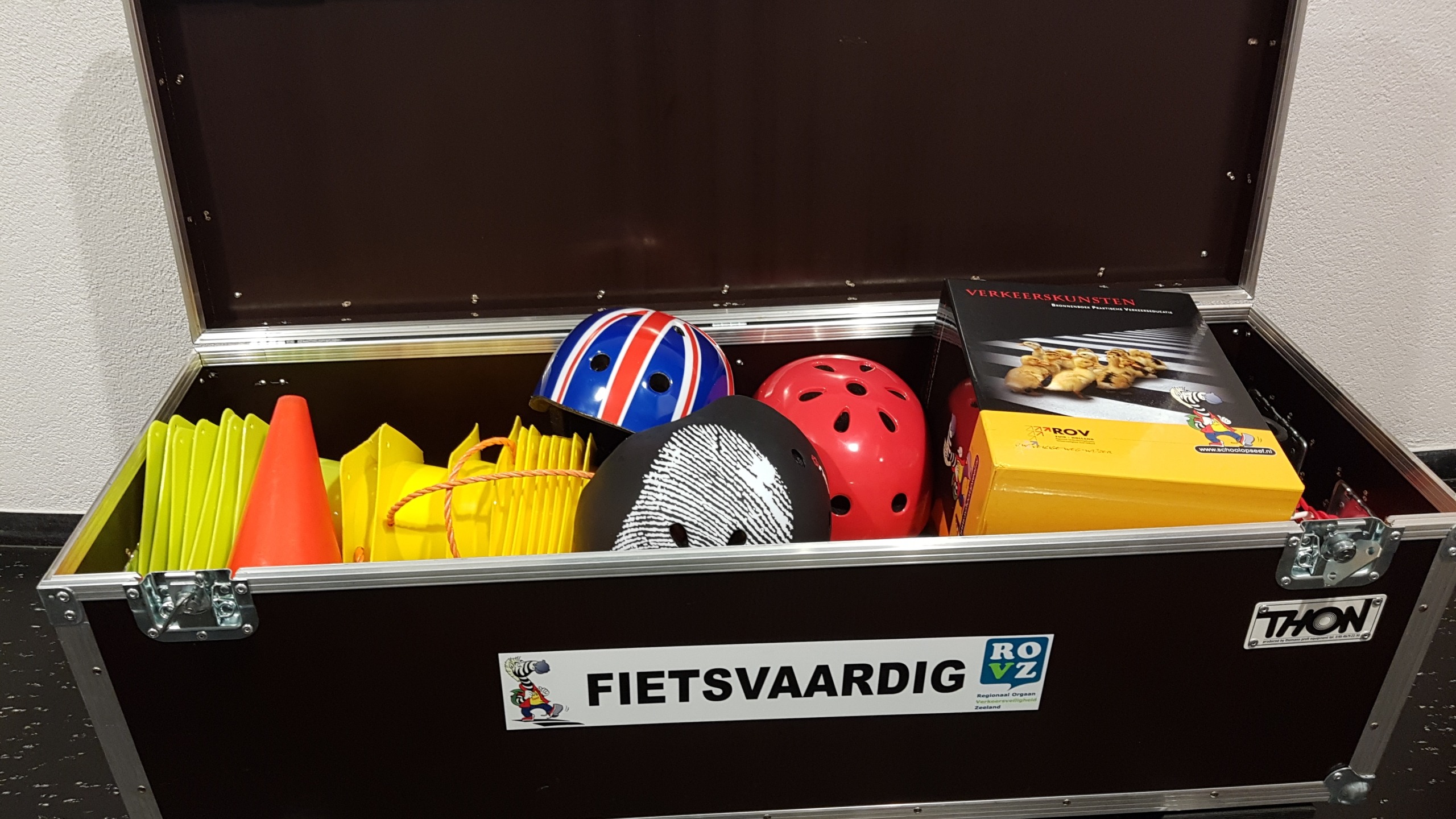 Leskist met benodigdheden verkeerskunsten
