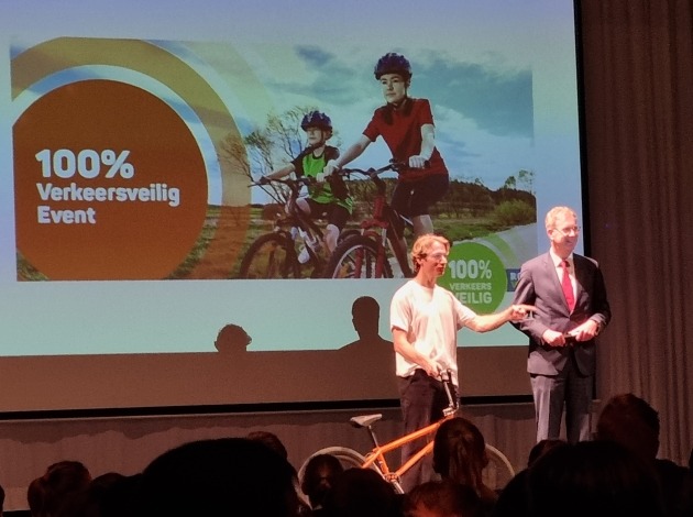 Dez Maarsen en Harry van der Maas openen het 100% verkeersveilig event